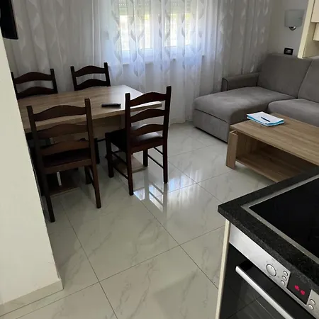 An Der 1 Reihe Vom Apartment *