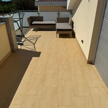 An Der 1 Reihe Vom Apartment
